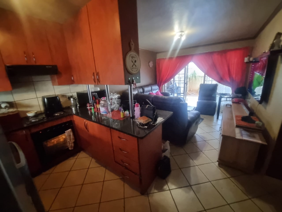 2 Bedroom Property for Sale in Waterval East North West